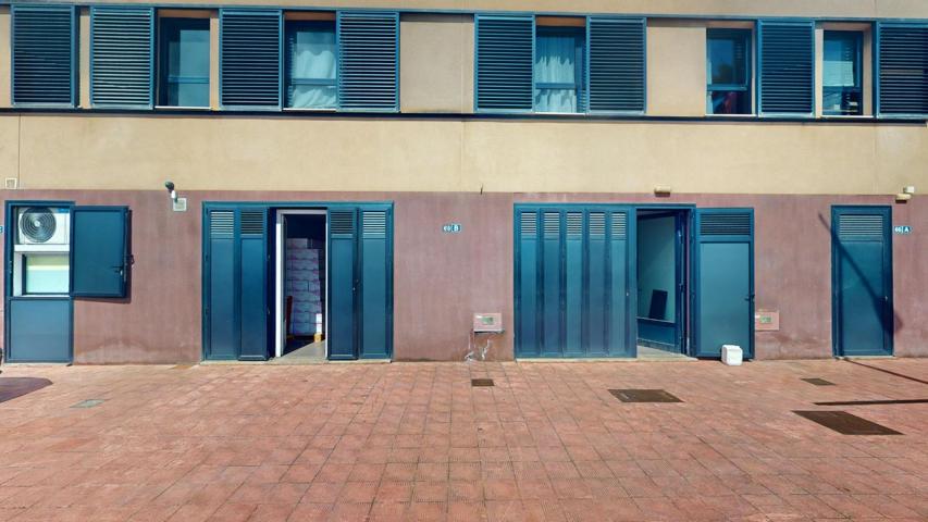 Local multifuncional en Geneto photo 0
