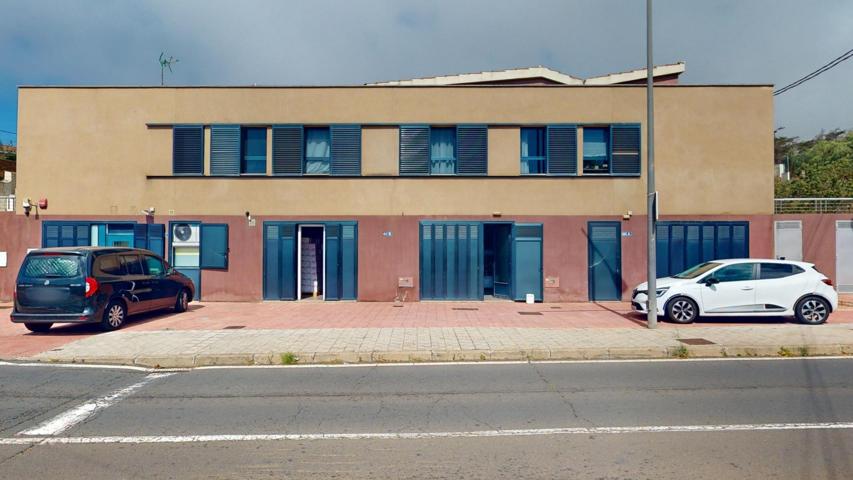 Local multifuncional en Geneto photo 0