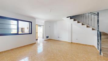 ADOSADOS EN GUIMAR A ESTRENAR!!! photo 0