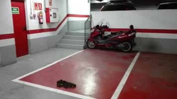 Parking en Plaça Vaixell Maria Assumpta photo 0