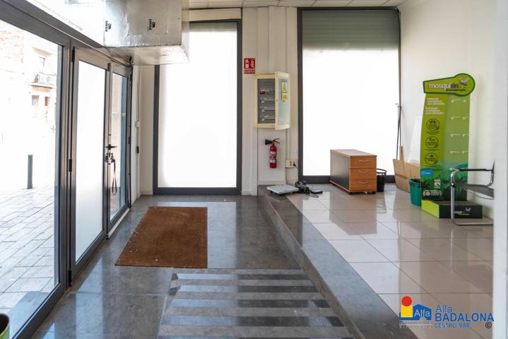 Local Comercial de 340 m², en Venta y Alquiler sup. comercial 160 m², sup. almacen  180 m² photo 0