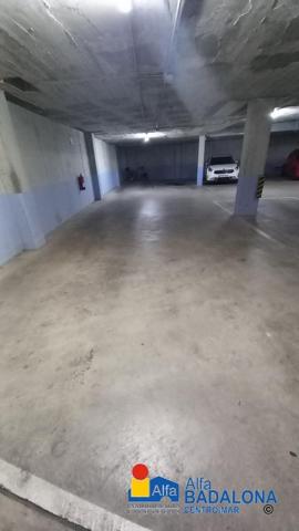 Plaza de parking de 15 m2 en Badalona c-Eduard Maristany photo 0