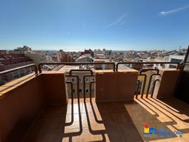 Oportunidad en el corazón de Badalona: 119m², balcón con vistas y parking photo 0