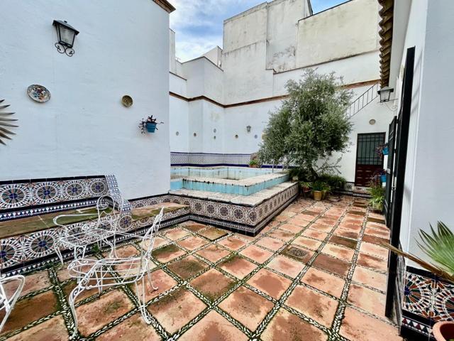 Casa singular con piscina, chimenea y bodega, junto al palacio de Viana. Córdoba photo 0