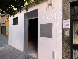 LOCAL COMERCIAL PARA INVERSIÓN JUNTO A LA PLAZA DE COSTASOL photo 0