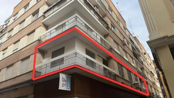 MAGNIFICA VIVIENDA SITUADA EN PLENO CENTRO DE CORDOBA, CON 5 DORMITORIOS, 2 BAÑOS y TERRAZA. photo 0