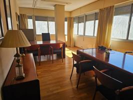 Oficina de Categoría amplia y Luminosa ubicada en el centro de Córdoba photo 0