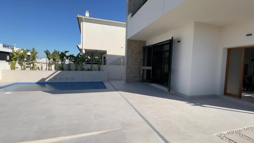 Villa de 3 dormitorios con piscina privada en Daya Nueva, Alicante photo 0
