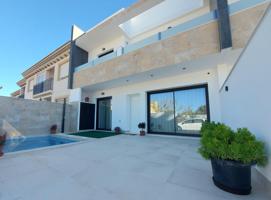 Villa independiente de 3 dormitorios en San Pedro del Pinatar photo 0