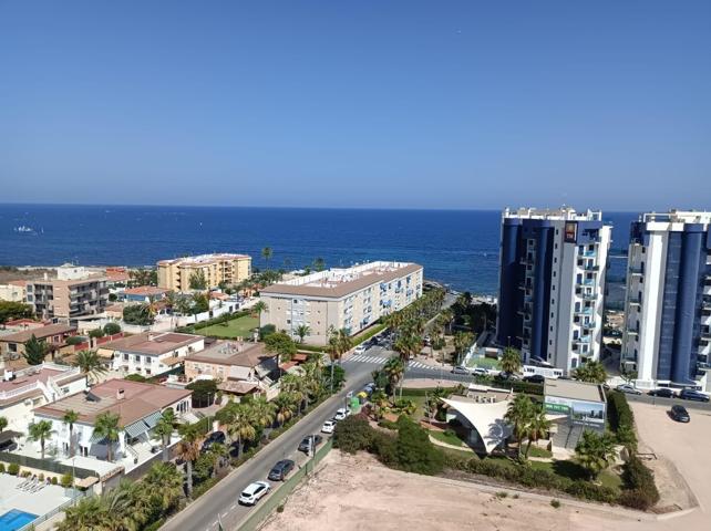 Apartamento de 3 dormitorios y 2 baños en Punta Prima photo 0