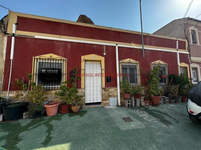 ENCANTADORA CASA EN REDOVÁN photo 0