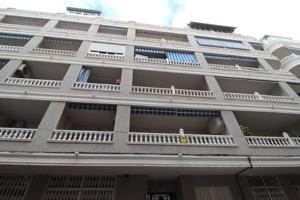 APARTAMENTO CON GARAJE CERRADO EN TORREVIEJA photo 0