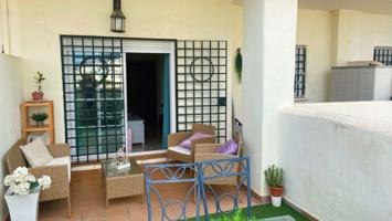 Apartamento de dos dormitorios junto al golf y vistas al mar. photo 0
