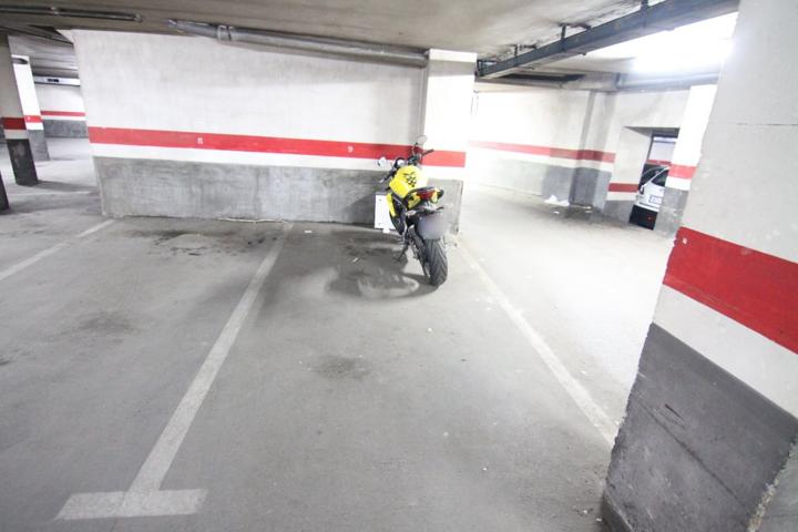 Plaza de parking individual en pleno centro photo 0
