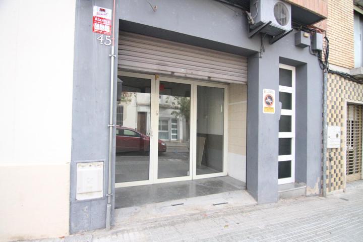 Local comercial de 92 m2 diáfano con vado permanente photo 0