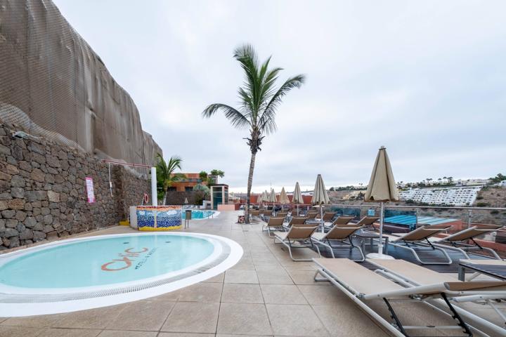Complejo de 46 Apartamentos en Playa de Amadores -Puerto Rico-Mogan photo 0