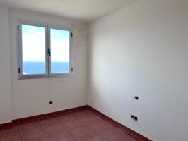 VENDO PISO CON VISTAS photo 0