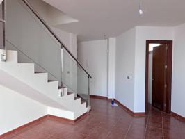 VENDO DUPLEX CON VISTAS photo 0