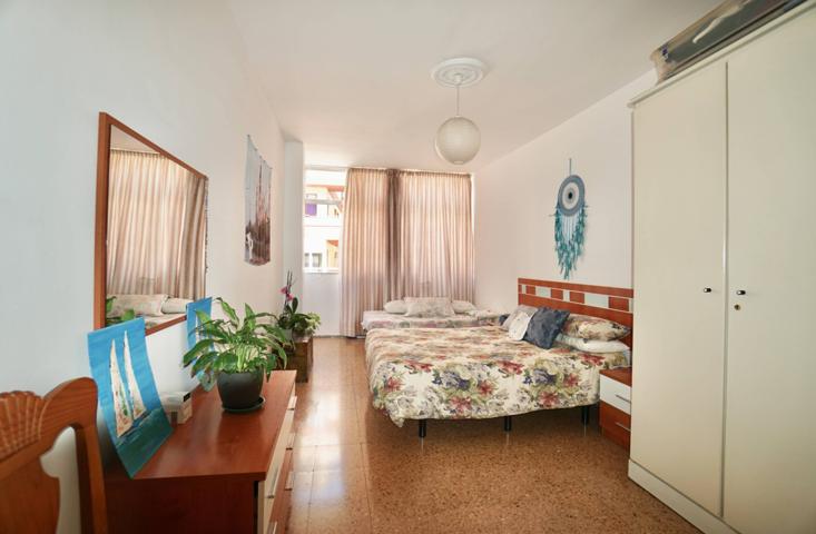 SE VENDE CÉNTRICO PISO EN EL CORAZÓN DE LAS PALMAS photo 0