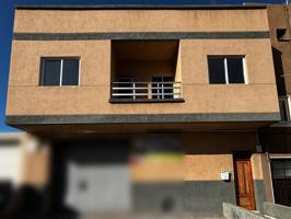 Amplia Vivienda en el centro de Güímar photo 0