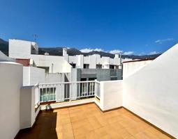 Luminoso ático con terraza, garaje y trastero en el centro de Güímar photo 0