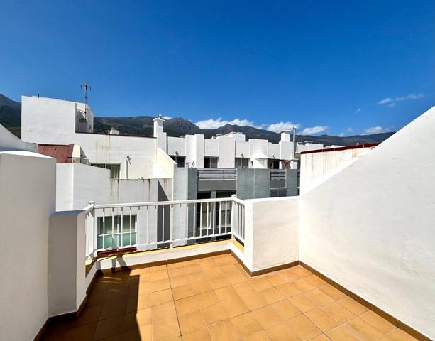 Luminoso ático con terraza, garaje y trastero en el centro de Güímar photo 0