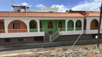 Amplia vivienda con azotea privada con terreno de 830 m2 en El Salobre – San Bartolomé de Tirajana photo 0