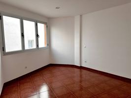 VENDO PISO CON VISTAS INCLUYE GARAJE Y TRASTERO photo 0