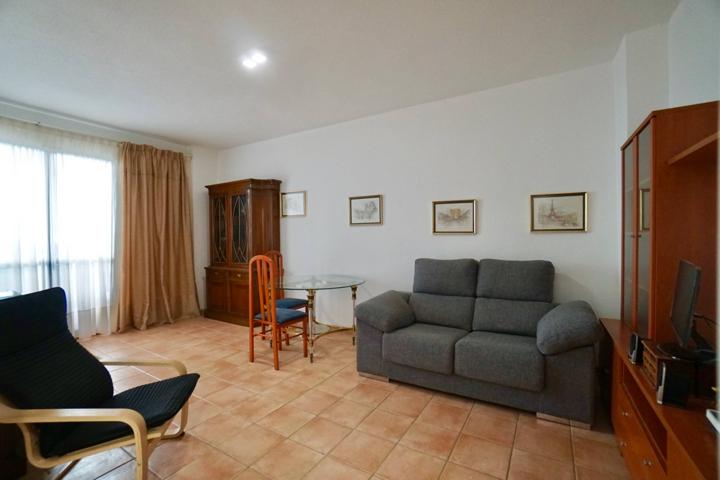 SE VENDE CÉNTRICO PISO A UN PASO DE LAS CANTERAS photo 0