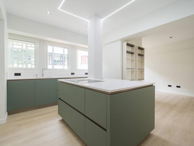 Fantástico piso con terraza en venta! photo 0