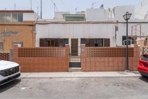 Tu hogar para siempre en Altavista – Casa terrera con alma y amplitud photo 0