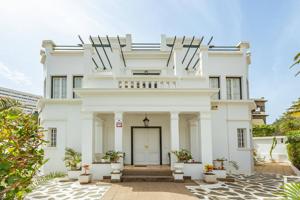 MARAVILLOSO CHALET INDEPENDIENTE EN VENTA EN CIUDAD JARDÍN photo 0