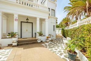 MARAVILLOSO CHALET INDEPENDIENTE EN VENTA EN CIUDAD JARDÍN photo 0