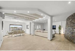 Chalet independiente con vistas al mar en San Agustín — 300 m² y diseño exclusivo photo 0