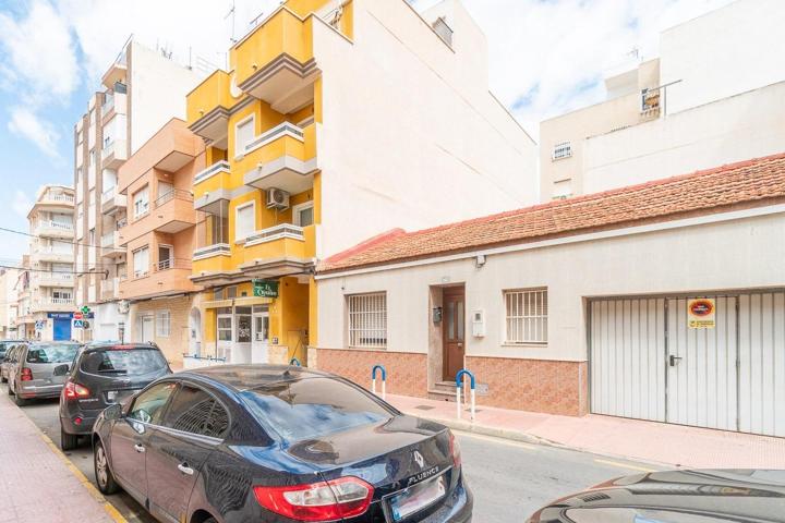 LUMINOSO APARTAMENTO REFORMADO DE 2 DORMITORIOS EN TORREVIEJA photo 0