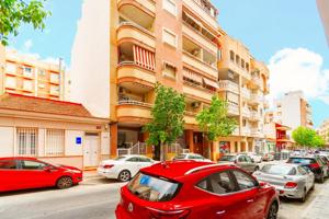 Amplio apartamento en el centro de Torrevieja photo 0