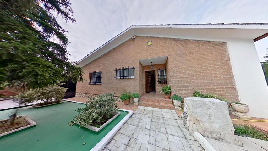 Chalet Independiente en Eurovillas de 3 habitaciones con parcela de 1000m2 photo 0