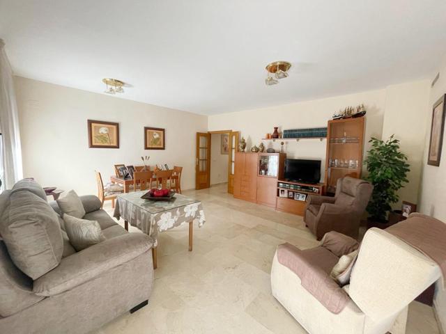 Amplio y Luminoso Piso en Zafra, Huelva - Ideal para Familias photo 0