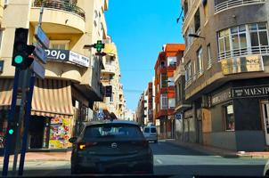 Plaza de garaje en venta en pleno centro de Torrevieja ¡A 400 m del mar! photo 0