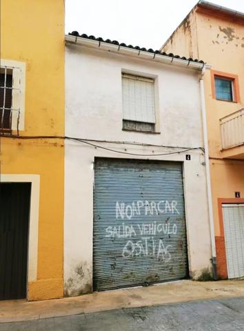Garaje con posibilidad de Reformar a Vivienda en Quatretondeta – inversión en Alicante photo 0