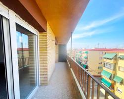 Alquiler de Piso luminoso con balcón Carolinas Altas – Alicante photo 0