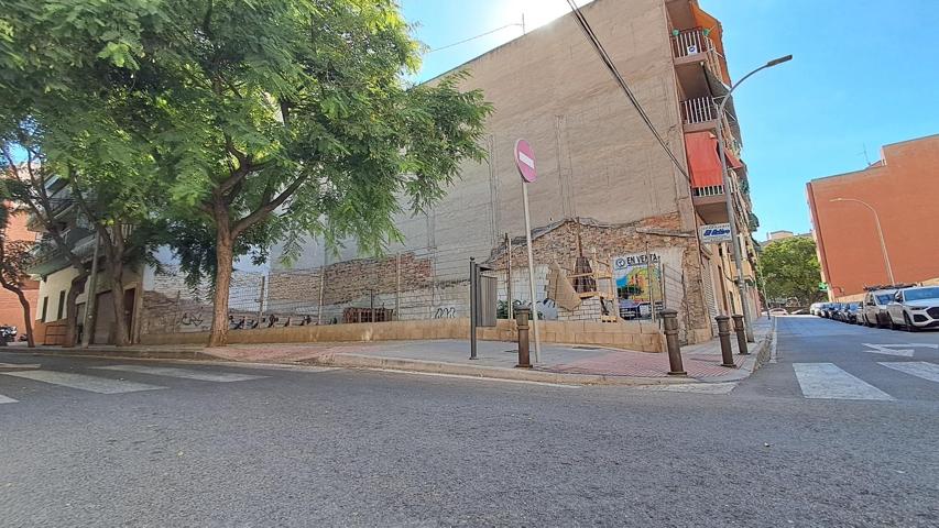 A Estrenar en Alicante Centro: Exclusivo hogar con trastero en San Blas photo 0