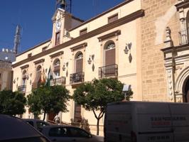 LOCAL FRENTE AL AYUNTAMIENTO DE MONTILLA photo 0