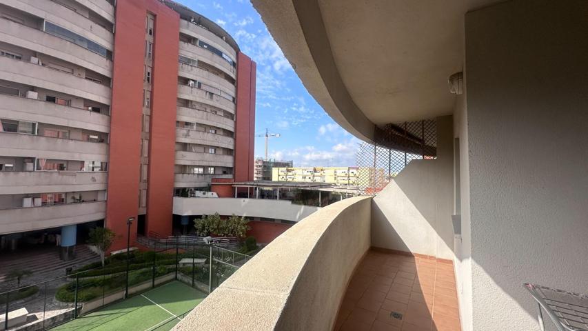 Piso de 4 dormitorios en Jardines de Hércules photo 0