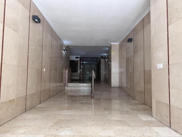Piso de 2 dormitorios en Reina Mercedes photo 0