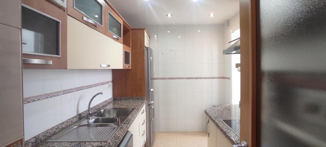 Piso de 2 dormitorios en alquiler zona Ramón y Cajal photo 0
