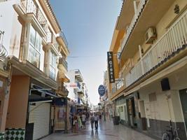 Local comercial en la calle más popular de La Carihuela photo 0
