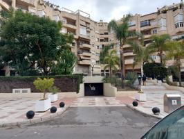 SE ALQUILA APARACMIENTO EN EL EDIFICO BARBARELA PRIMERA FASE EN TORREMOLINOS photo 0