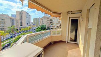 Vivienda cuatro dormitorios, dos baños y aparcamiento, en en centro de Torremolinos photo 0