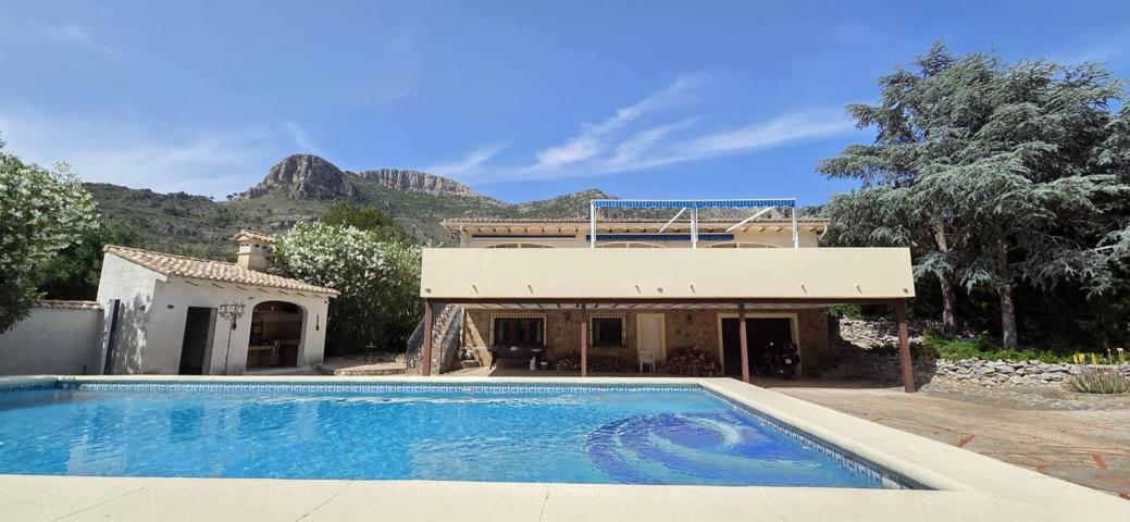 Villa o chalet independiente en venta en La Drova ( a 15 min. de Gandía y 20 min. de la playa). photo 0